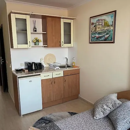 Beachfront In Marina Dinevi Apartment Sveti Vlas
